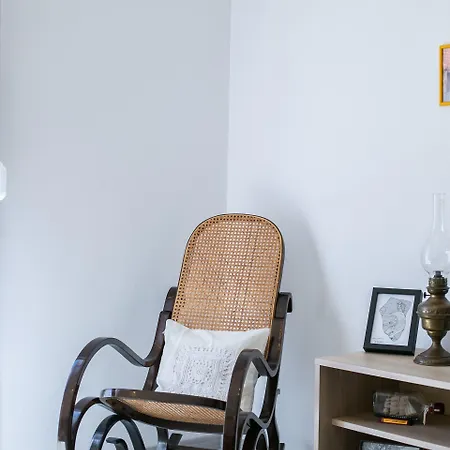 Uncle Albertʹs Apartment Trogir