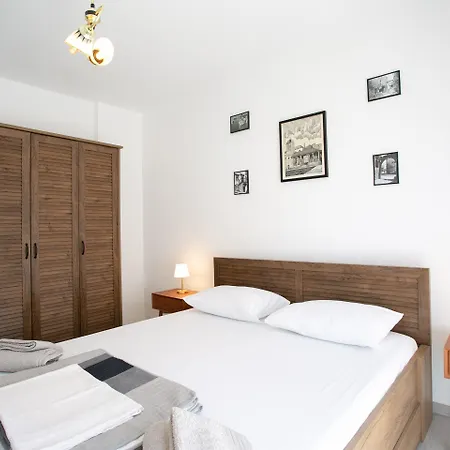 Uncle Albertʹs * Trogir