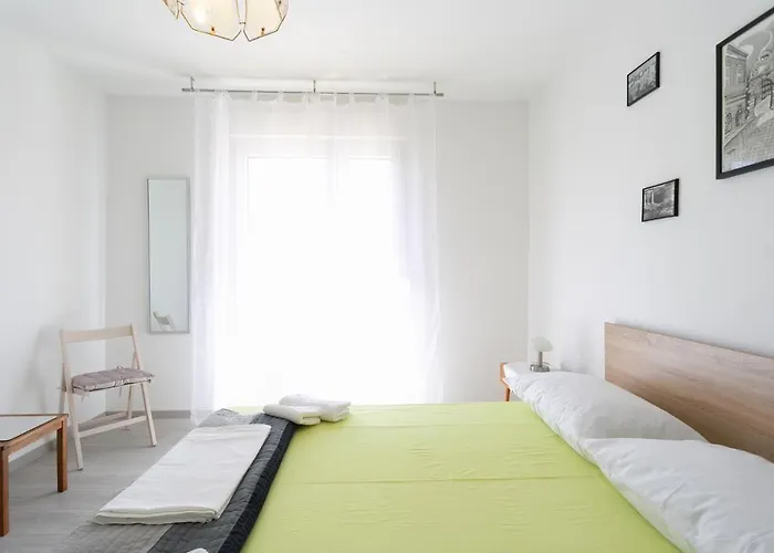 Uncle Albertʹs * Trogir