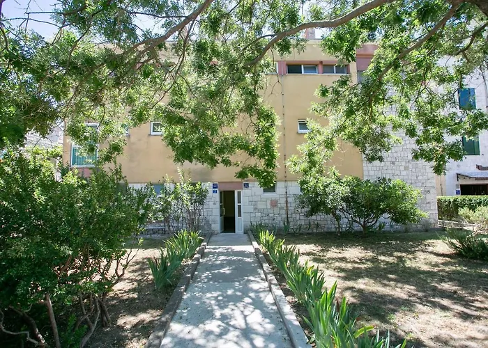 Uncle Albertʹs * トロギール