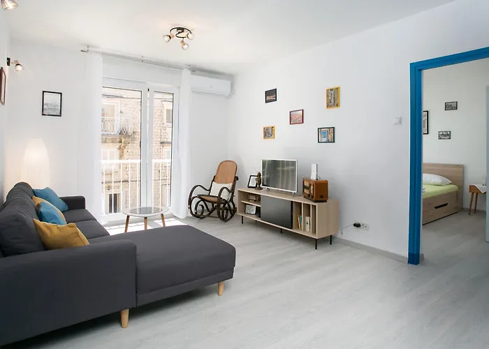 Uncle Albertʹs Apartmán